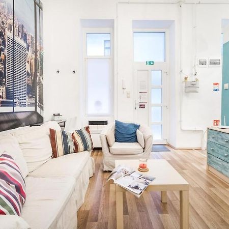 Colorwave Studio Home Budapest Esterno foto